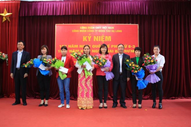 Company leaders gave awards to representatives of the women’s branch committees who is excellence in the emulation movement "Good job in company and home" in 2016