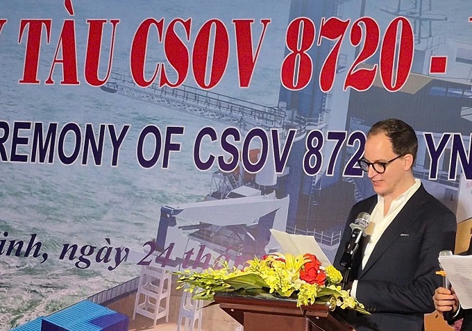 Ông Willem Van der Wel – Giám đốc điều hành Công ty Windcat đại diện đơn vị chủ tàu phát biểu tại Lễ hạ thủy